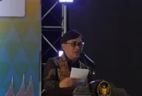 Staf Khusus Presiden Bidang Ekonomi Kreatif, Yovie Widianto menjadi keynote speaker dalam Rakornas ICCN di Padang, Jumat (8/8/2025). (Foto: FB Diskominfo Padang)