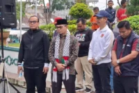 Wakil Wali Kota Bukittinggi Ibnu Asis dalam Aksi Bukittinggi Bela Palestina, Minggu (12/10/2025). (Foto: Pemko Bukittinggi)
