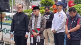 Wakil Wali Kota Bukittinggi Ibnu Asis dalam Aksi Bukittinggi Bela Palestina, Minggu (12/10/2025). (Foto: Pemko Bukittinggi)