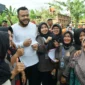 Wali Kota Padang, Fadly Amran, menghadiri kegiatan Aksi Bersih Sungai Batang Maransi Aia Kalabu yang digelar Minggu (26/10/2025). (Foto: Prokopim Padang)
