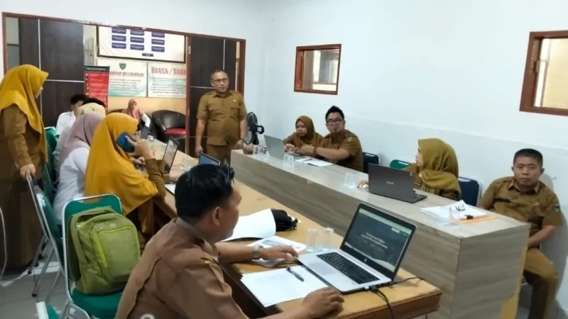 Peserta Bimtek serius mendengarkan paparan narasumber. (Foto: Dok Kominfo)