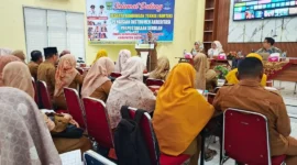 Dinas Kearsipan dan Perpustakaan Kabupaten Padang Pariaman menggelar Bimtek Akreditasi Perpustakaan bagi pengelola perpustakaan SD dan SMP di aula dinas setempat, Selasa (21/10). (Foto: Kominfo Padang Pariaman)