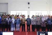 Wakil Wali Kota Padang, Maigus Nasir, menghadiri kegiatan Pengukuhan dan Bimtek Pengurus UPZ di Gedung Bagindo Aziz Chan, Balai Kota Aie Pacah, Kamis (9/10/2025). (Foto: Prokopim Padang)