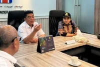Bupati Dharmasraya Annisa Suci Ramadhani bertemu dengan Direktur Jenderal Perkebunan Kementerian Pertanian RI, Abdul Roni Angkat, di Jakarta, Rabu (30/10). (Foto: Kominfo Dharmasraya)