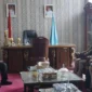 Bupati Pasbar Yulianto menerima kunjungan kerja dan silaturahmi dari Kepala KPP Pratama Bukittinggi Cholid Mawardi, bersama Kepala Kantor KP2KP Simpang Empat, Rabu (22/10). (Foto: Diskominfo Pasbar)