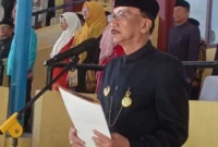 Bupati Pessel, Hendrajoni saat upacara peringatan Hari Sumpah Pemuda ke-97 tahun 2025 di GOR H Ilyas Yakub Painan. (Foto: Dok. Sus)