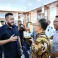 Wali Kota Padang, Fadly Amran menerima rombongan Tianjin Foreign Studies University (TFSU) di Rumah Makan Lamun Ombak, Rabu (22/10/2025). (Foto: Prokopim Padang)