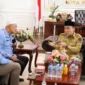 Wakil Wali Kota Padang Maigus Nasir menerima audiensi perwakilan Dewan Pendidikan Sumbar dan Dinas Pendidikan Sumbar di Balai Kota Padang Aie Pacah, Senin (6/10/2025). (Foto: Prokopim Padang)