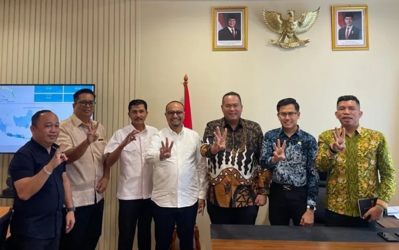 Wali Kota Pariaman Yota Balad bertemu Dirjen Perumahan Perdesaan Kemen PKP di Jakarta, Senin (20/10/2025). (Foto: Kominfo Pariaman)