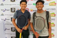 Dua bersaudara Mazza dan Althafi menarik perhatian publik di Turnamen Kejurnas Tenis Senior TDP Bank Nagari Piala Kapolda Sumbar 2025. (Foto: Dok. AG)