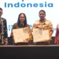 Wali Kota Solok Dr. Ramadhani Kirana Putra menandatangani kesepakatan bersama antara Pemko Solok dengan Sociopreneur Indonesia. (Foto: Prokopim Kota Solok)