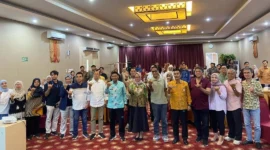 Pembukaan FGD laporan pendahuluan penyusunan guidelines atau pedoman penataan kawasan Kota Tua Padang, Kamis (16/10/2025). (Foto: Diskominfo Padang)