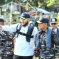 Wali Kota Padang Fadly Amran bersama Wadan Kodaeral II Laksamana Pertama TNI Mulyadi dalam kegiatan baksos di Muaro Padang, Kamis (2/10).