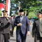 Wali Kota Padang, Fadly Amran bersama Kapolresta dan Dandim saat upacara Peringatan Hari Kesaktian Pancasila di Lapangan APEKSI Balai Kota Aia Pacah, Rabu (1/10/2025). (Foto: Prokopim Padang)