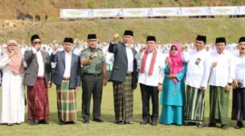 Wakil Wali Kota Padang, Maigus Nasir menghadiri apel peringatan Hari Santri Nasional 2025 di Pondok Pesantren Perguruan Ar-Risalah, Rabu (22/10/2025). (Foto: Prokopim Padang)