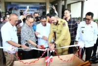 Peletakan batu pertama renovasi Hotel Bumi Minang dipimpin langsung oleh Wali Kota Padang, Fadly Amran, Senin (20/10/2025). (Foto: Prokopim Padang)
