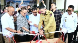 Peletakan batu pertama renovasi Hotel Bumi Minang dipimpin langsung oleh Wali Kota Padang, Fadly Amran, Senin (20/10/2025). (Foto: Prokopim Padang)