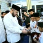 Wali Kota Padang Fadly Amran saat Subuh Mubarakah di Masjid Besar Darul Hikmah, Kelurahan Pagambiran Ampalu Nan XX, Kecamatan Lubeg, Senin (6/10/2025). (Foto: Prokopim Padang)
