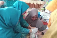 TP-PKK Kabupaten Pasbar menggencarkan sosialisasi Zero Dose di Kecamatan Ranah Batahan, Selasa (7/10). (Foto: Diskominfo Pasbar)