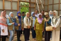 Indo Jalito Peduli (IJP) memberikan bantuan bedah rumah untuk warga kurang mampu di Kabupaten Padang Pariaman. (Foto: Kominfo Padang Pariaman)