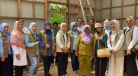 Indo Jalito Peduli (IJP) memberikan bantuan bedah rumah untuk warga kurang mampu di Kabupaten Padang Pariaman. (Foto: Kominfo Padang Pariaman)