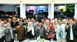 Wakil Wali Kota Padang Maigus Nasir menerima kunjungan silaturahmi peserta Seminar Nasional FH Unand di Palanta Kediaman Resmi Wali Kota Padang, Senin (20/10/2025) malam. (Foto: Prokopim Padang)