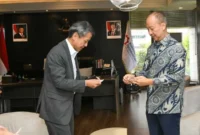 Menperin Agus Gumiwang tantang Asahi pindahkan kantor pusat dari Thailand ke Indonesia untuk perkuat industri kimia nasional. (Foto: Kemenperin)