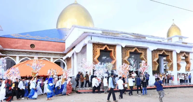 Masjid Raya IKK Parit Malintang menjadi pusat kegiatan Mauluik Gadang tahun 2025. (Foto: Kominfo Padang Pariaman)