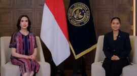 Menpar Widiyanti Putri Wardhana didampingi Wamenpar Ni Luh Puspa saat Laporan Kinerja Bulanan Kemenpar di Gedung Sapta Pesona, Jakarta Pusat, Rabu (8/10/2025). (Foto: Kemenpar)