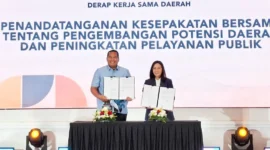 Pemprov DKI Jakarta menandatangani kesepakatan bersama dengan Pemko Pariaman di Jakarta, Jumat (3/10). (Foto: Kominfo Pariaman)