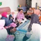 PKK Padang Panjang menegaskan balita penderita cacingan bukan warga kota setelah verifikasi lapangan dilakukan. (Foto: Kominfo Padang Panjang)