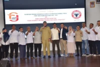 Wali Kota Padang Fadly Amran menghadiri Pelantikan Pengurus PJKIP Kota Padang Masa Bakti 2025–2027, di Gedung Bagindo Aziz Chan Youth Center, Senin (6/10/2025). (Foto: Prokopim Padang)