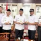 Wali Kota Solok, Dr. Ramadhani Kirana Putra bersama Kajari Solok, Medie, Selasa (7/10/2025). (Foto: Info Publik Solok)