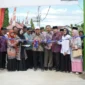 Wakil Wali Kota Padang, Maigus Nasir meresmikan penggunaan Jalan Penjernihan III RT 003 RW 07, Minggu (31/8/2025) pagi. (Foto: FB Diskominfo Padang)