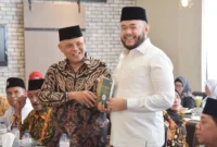 PD Perti Sumbar menggelar pertemuan silaturahmi bersama Wali Kota Padang Fadly Amran, di Rumah Makan Sederhana, Kamis (2/10/2025). (Foto: Prokopim Padang)