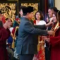 Presiden Prabowo Subianto menghadiri Sidang Senat Terbuka dalam rangka Pengukuhan Mahasiswa Baru Sarjana dan Magister Tahun Ajaran 2025/2026, serta Wisuda Sarjana sekaligus Dies Natalis UKRI 2025 di Trans Convention Centre, Kota Bandung, Jabar, Sabtu (18/10/2025). (Foto: BPMI Setpres)