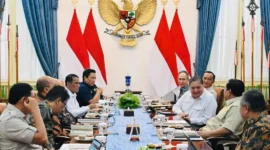 Suasana rapat terbatas yang dipimpin Presiden Prabowo Subianto di Istana Kepresidenan, Jakarta, Rabu (29/10/2025). (Foto: BPMI Setpres)