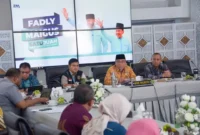 Wakil Wali Kota Padang Maigus Nasir memimpin Rapat Evaluasi Realisasi Penerimaan PAD Padang di Gedung Putih Rumah Dinas Wali Kota Padang, Kamis (30/10/2025). (Foto: Prokopim Padang)