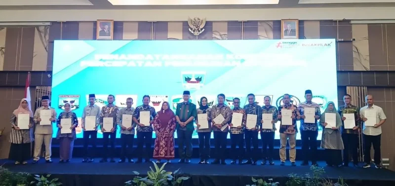 Kepala Bappeda Padang, Yenni Yuliza, saat Rapat Koordinasi Regional Program Percepatan Penurunan Stunting Tahun 2025 di Hotel Pangeran Beach, Kamis (9/10/2025). (Foto: Diskominfo Padang)