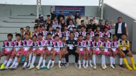 Tim Sepak Bola BBC Batangkapas, Pessel foto bersama usai pertandingan. (Foto: Dok. BBC Batangkapas)