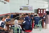 Peserta pelatihan serius mendengarkan paparan dari salah satu narasumber. (Foto: Dok. BLK Painan)