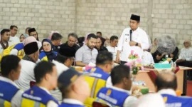 Wali Kota Solok, Dr. H. Ramadhani Kirana Putra menyampaikan sambutan dalam kegiatan reses Anggota DPR RI Zigo Rolanda di Kota Solok, Kamis (9/10/2025). (Foto: Prokopim Solok)