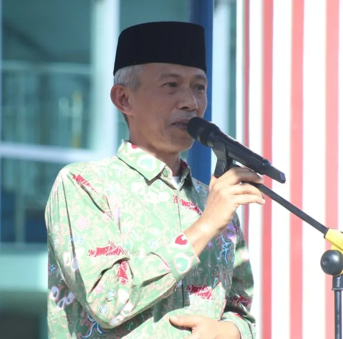 Mantan Sekda Pessel, Mawardi Roska saat menyampaikan sambutan. (Foto: Dok. Kominfo)