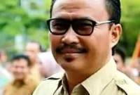 
Pj Sekdakab Pessel, Evfauza Yuliasman, SE M.Si, Datuak Tigo Lareh. (Foto: Dok. Pribadi)
