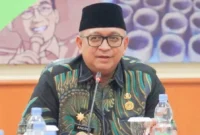 Sekdako Padang Andree Algamar membuka Rapat Persiapan Drill Tsunami di Gedung Youth Center Bagindo Aziz Chan, Senin (13/10/2025). (Foto: Diskominfo Padang)