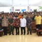 Wakil Wali Kota Padang Maigus Nasir bersama peserta Seminar Latihan Kesiapsiagaan di Palanta Rumah Dinas Wali Kota Padang, Kamis (16/10/2025). (Foto: Prokopim Padang)