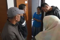 Wakil Wali Kota Padang Panjang Allex Saputra bersama jajaran sidak ke Rusunawa di Kelurahan Tanah Hitam, Kamis (30/10/2025) malam. (Foto: Kominfo Padang Panjang)