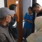 Wakil Wali Kota Padang Panjang Allex Saputra bersama jajaran sidak ke Rusunawa di Kelurahan Tanah Hitam, Kamis (30/10/2025) malam. (Foto: Kominfo Padang Panjang)