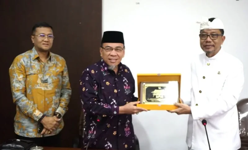 Wakil Wali Kota Padang Maigus Nasir melakukan kunjungan studi tiru ke Dinas Pemajuan Masyarakat Adat Provinsi Bali, Rabu (1/10/2025). (Foto: Prokopim Padang)