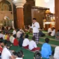 Wakil Wali Kota Padang Maigus Nasir saat Subuh Mubarakah di Masjid Sahara, Kelurahan Padang Pasir, Kecamatan Padang Barat, Senin (6/10/2025). (Foto: Prokopim Padang)